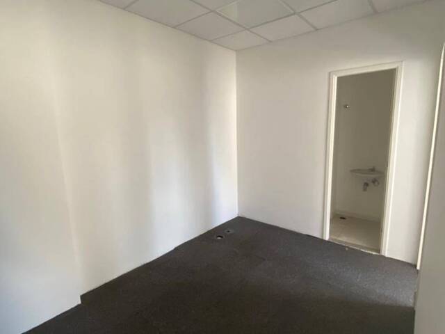 Sala para Venda em Barueri - 4